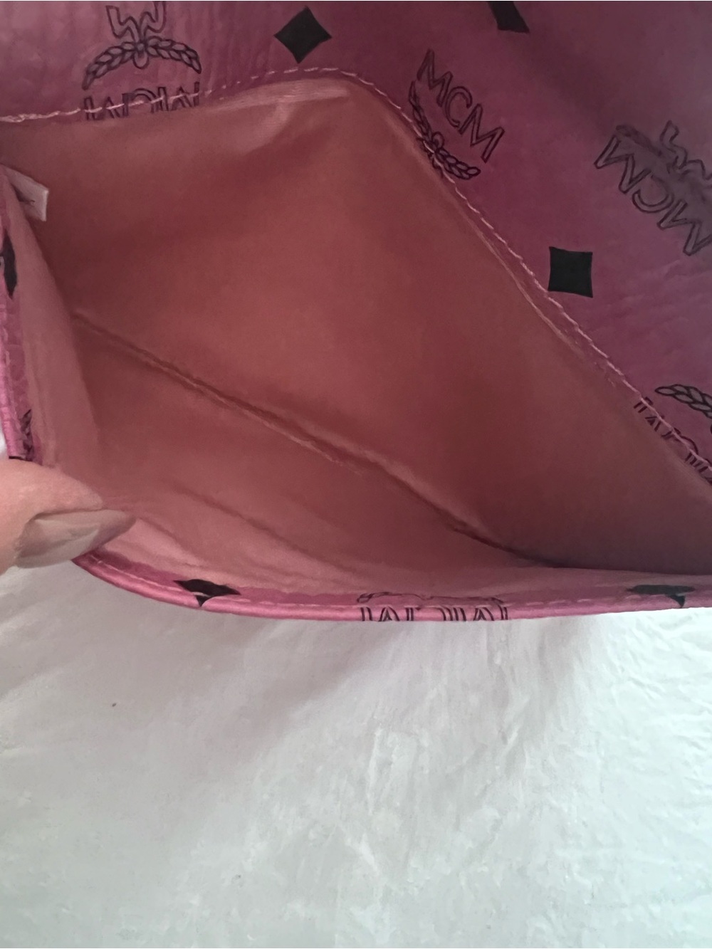 GWP - MCM Pink Logo Envelope Card Holder - Picture 3 of 3